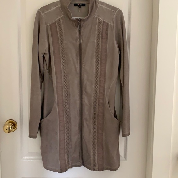 Yest cardigan - Picture 4 of 12